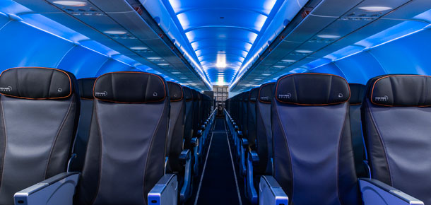 JetBlue Anrong Xu Interno