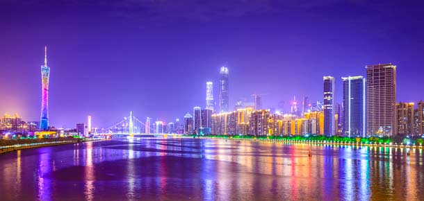 Panorama sobre el río de las Perlas en Guangzhou