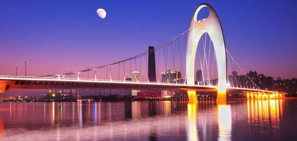 Puente de Guangzhou sobre el río de las Perlas