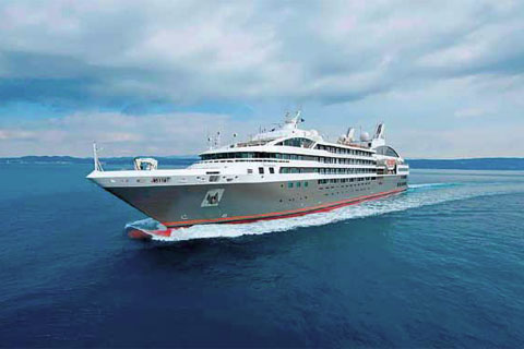 El flamante y multipremiado Crystal Serenity
